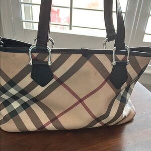 Well-Loved Burberry Tan and Brown Checkered Women's Bag